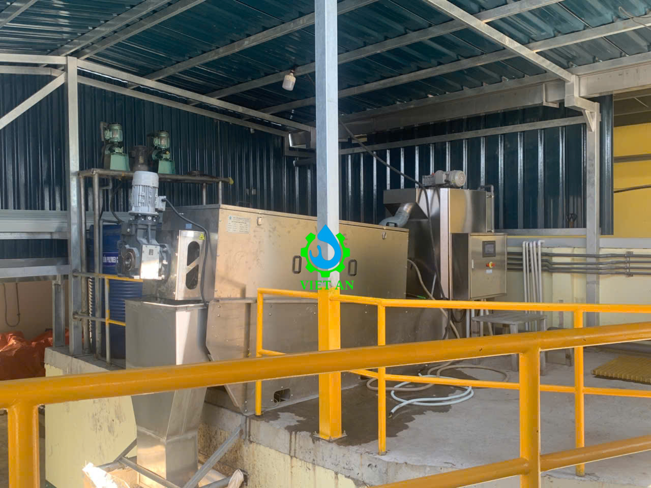 Máy ép bùn trục vít 401