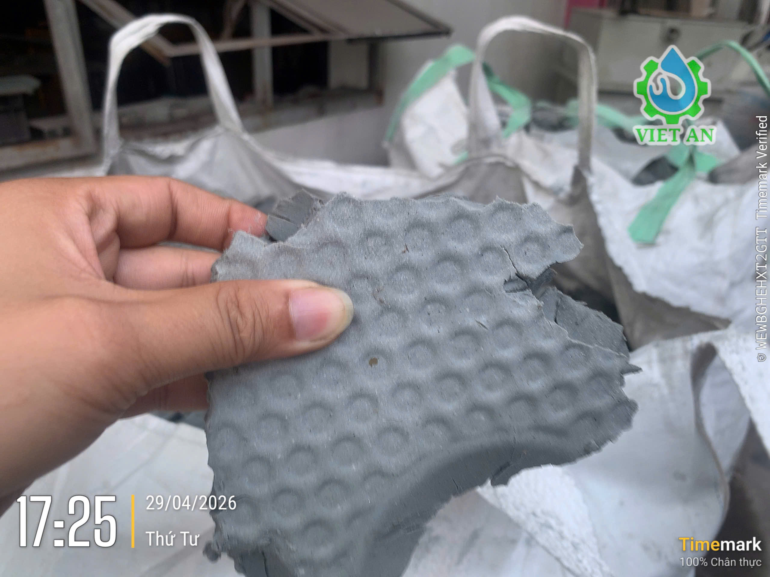 Bùn thải sau khi ép bùn
